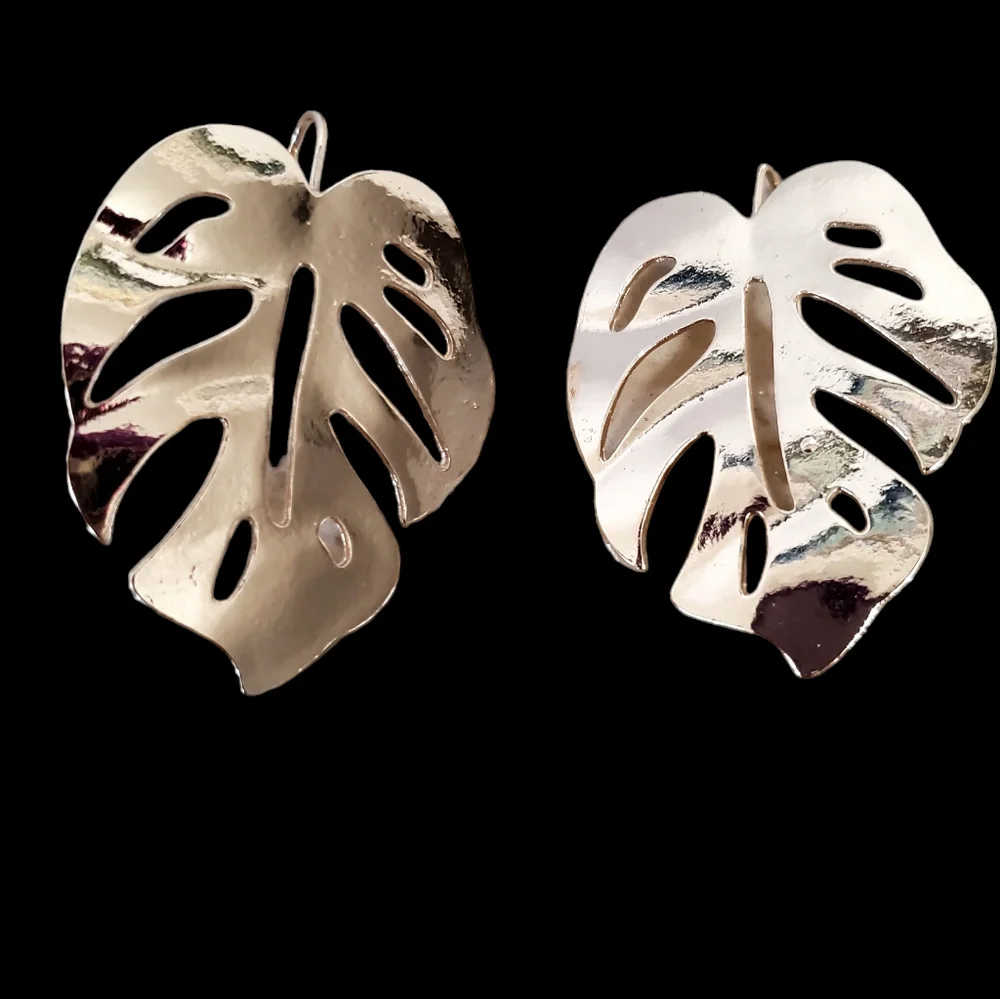 Large Goldtone Leaf Leaves Dangling Earrings